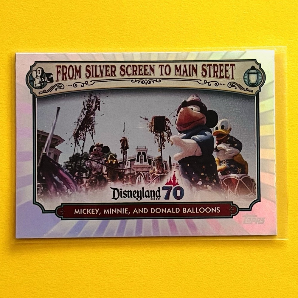 2025 Topps Disneyland 70th MS-9 Mickey Minnie Donald Rainbow Foil